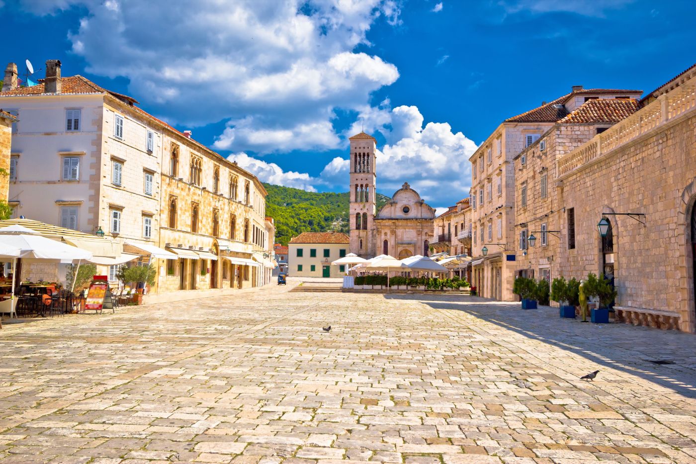 Katedrala sv. Stjepana » Turistički informativni centar » Hvar